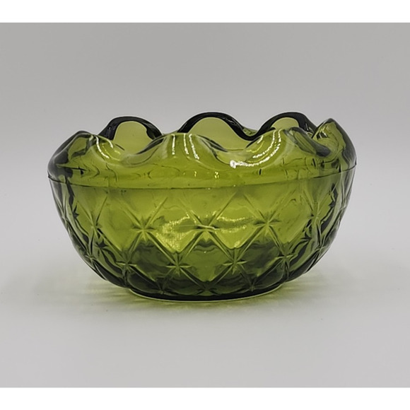 Vintage Indiana Glass Co Avocado Green Quilted Diamond Ruffled Bowl Glass - Picture 2 of 11